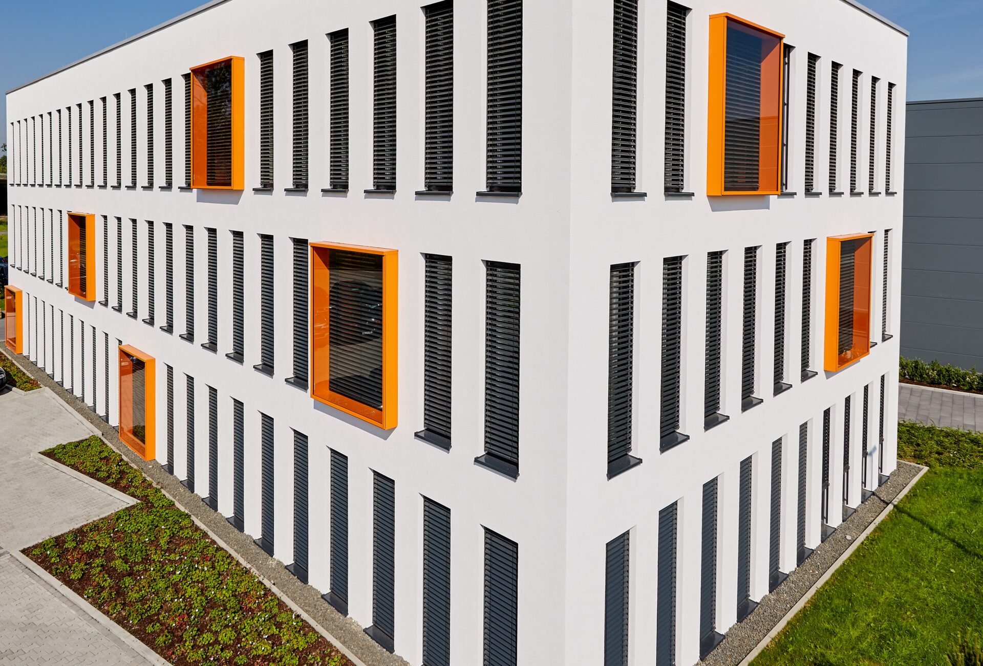 REMA Rheinbach 0917_028 nur Büro von der Seite_q